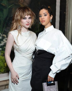 Jasmin Savoy Brown Instagram - Respectfully the highlight of my night was meeting @juliannemoore 😭 Thank you @elleusa & @ninagarcia for including me in such a brilliant room of women. This was genuinely one of the most inspiring nights of my career. I am forever changed. Thank you Getty Images & @elleusa !! #ELLEWIH