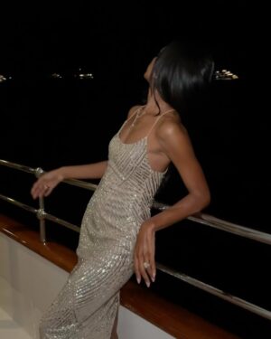 Jasmine Tookes Instagram - NYE 🤎

@meshki #meshkipartner