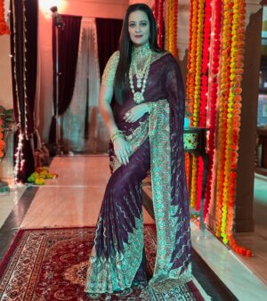 Jaswir Kaur Instagram - Wishing you all very Happy Diwali 🪔
May this Festival be Filled with lights, joy, and prosperity 🤩May this Festival bring endless happiness to your life’s ♥️🧿