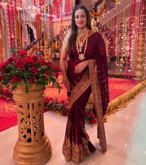 Jaswir Kaur Instagram - Wishing you all very Happy Diwali 🪔
May this Festival be Filled with lights, joy, and prosperity 🤩May this Festival bring endless happiness to your life’s ♥️🧿