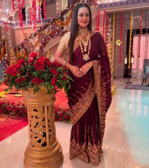 Jaswir Kaur Instagram - Wishing you all very Happy Diwali 🪔
May this Festival be Filled with lights, joy, and prosperity 🤩May this Festival bring endless happiness to your life’s ♥️🧿