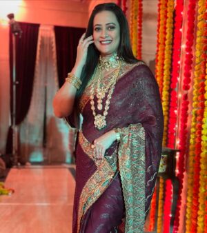 Jaswir Kaur Instagram - Wishing you all very Happy Diwali 🪔
May this Festival be Filled with lights, joy, and prosperity 🤩May this Festival bring endless happiness to your life’s ♥️🧿