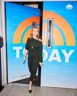 Jenna Bush Hager Instagram - After five years as a co-host of TODAY with Hoda & Jenna, @jennabhager is stepping into a new era!

January 13 kicks off the beginning of Jenna & Friends — the successor to “Hoda & Jenna.” And while Jenna feels bittersweet about saying goodbye to Hoda, she says her outlook is clear.

“I feel like I’m going to feel nervous — which, to be honest, I haven’t been since my first day (at TODAY). I’ve felt nerves here and there, but not real nervousness. Not, ‘Holy moly, what are we starting?’ And that’s the sign of something super exciting.”

🔗 Read our full profile of Jenna Bush Hager at the link in bio.

📸: Amy Lombard for TODAY