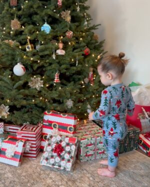 Jenna Johnson Instagram - Christmas at the Chmerkovskiy’s 2024 🎄