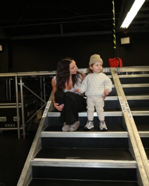 Jenna Johnson Instagram - My mini me came to check in on mama at @dwtstourofficial rehearsals 🥹