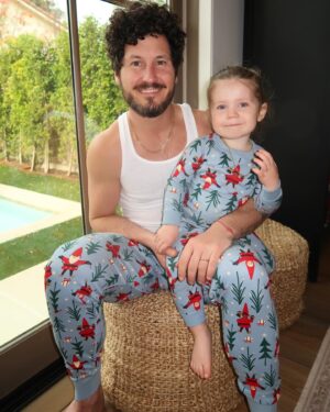 Jenna Johnson Instagram - Christmas at the Chmerkovskiy’s 2024 🎄
