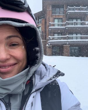 Jennifer Garner Instagram - I love Snow 
My best friend Snow 
More Snow 
A poem I love by @maryoliverofficial filmed in Snow
Trees & Snow 
After a week of looking at snow (via @paulnicklen)
♥️❄️♥️