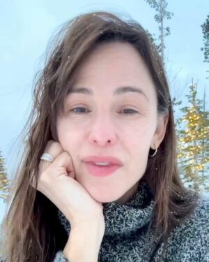 Jennifer Garner Instagram - I love Snow 
My best friend Snow 
More Snow 
A poem I love by @maryoliverofficial filmed in Snow
Trees & Snow 
After a week of looking at snow (via @paulnicklen)
♥️❄️♥️