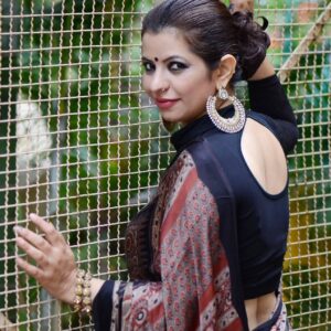 Jennifer Mistry Bansiwal Instagram - Some of my favorite pics in collaborations ... 

Most of these are clicked by hubby @bobbybansiwal

#jennifermistrybansiwal #jmb #collaboration