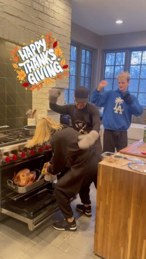 Jenny McCarthy-Wahlberg Instagram - The basting continues! Happy Thanksgiving from our family to yours! Sending love and light to all. 🙏🏼❤️🦃🍗

#thanksgiving #happyholidays #holidays #family #fun #love #happy #thankful