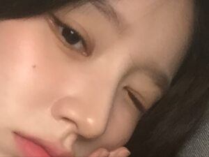 Jeon Hee-jin Instagram - 앞머리를 기르고 있다는 소식