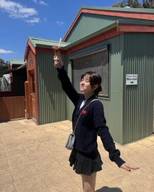 Jeon Hee-jin Instagram - 돔황가 🦘💨