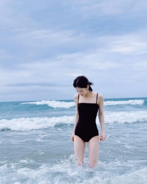 Jeon Hee-jin Instagram - 나 수영 못 해 어푸어푸 🌊
