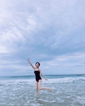 Jeon Hee-jin Instagram - 나 수영 못 해 어푸어푸 🌊