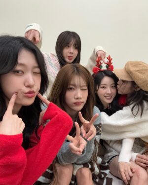 Jeong Jin-sol Instagram - 붜철엔젤활덩끗