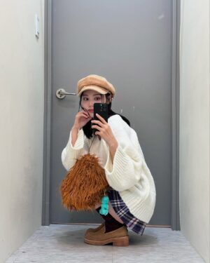 Jeong Jin-sol Instagram - 붜철엔젤활덩끗