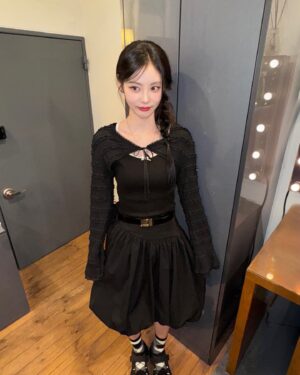 Jeong Jin-sol Instagram - 난 검은색이 젤 죠앙ㅋ
