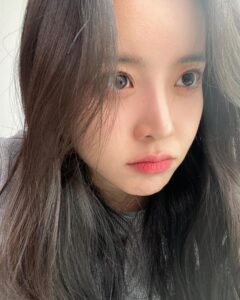 Actress Jeong Sin-hye HD Photos and Wallpapers November 2024