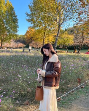 Jeong So-min Instagram - 🐾🫶🏻