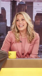 Actress Jessica St. Clair HD Photos and Wallpapers February 2025