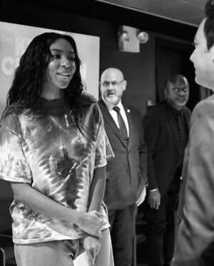 Jessica Williams Instagram - Fallon tonight talking Shrinking (and learning guitar I guess)  And my parents flew in because my Dad is obsessed with Fallon(and me?)! Thank you for having us! I feel so grateful and lucky to be able to talk about this gorgeous show I get to be small part of! Happy Holidaze Willinatorz! 

❤️THANK YOU TEAM ❤️
Makeup// @rebeccarestrepo 
Hair// @lacyredway 
Stylist// @sarahslutsky 
Stylist assistant// @carlee___ 

👗: @milly
👠 : @inez
👛 : @giarite
💎 : @grownbrilliance @mirakijewel @nadrijewelry
 @wearcommando