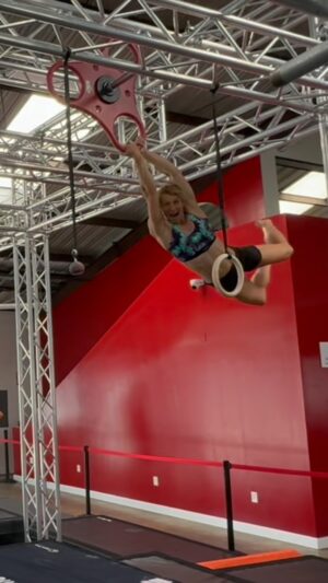 Jessie Graff Instagram - 🙉🦅☺️ @losangeles_ninja 
I love mats.