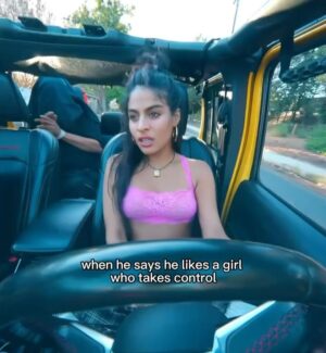 Jessie Reyez Instagram - A 🥟 

Get it …
