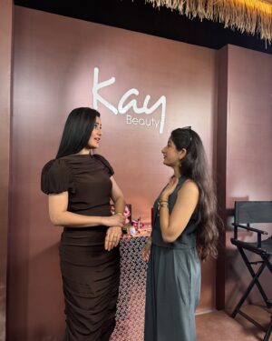 Jhanvi Bhatia Instagram - Met my CHILDHOOD CRUSH and yapped about how iconic her fits were in all her movies, especially a fan girl of the jee karda pink outfit and she told me got so happy knowing that cause it’s one of her most loved and fav looks tooo!! @katrinakaif you’re truly the Indian Barbie 🤎

Fun fact: my first phone was a nokia qwerty pink phone which used to have the storage of 15 photos and I kid you not, 10 out of those 15 pictures were Katrina Kaif’s and iconic outfits. Yes she really was my childhood crush🤭💖

ALSOOO there’s a surprise in the end! Met the most humble and genuine celebrity and hugged her (which no one clicked but it’s in head and ik it happened atleast🥹) bcs she’s so warm and welcoming. Love you @shraddhakapoor ❤️

Thanks for inviting me for both the events 🫶🏻 @kaybykatrina & @ankit_rihal 
🧿🧿🧿

#katrinakaif #katrinakaiffans #shraddhakapoor #shraddhakapoorfans #shraddhaxmeta #explorepage #foryou #ootd #ootdfashion #ootdstyle #greywaistcoat #greyoutfit #officesiren #explorepage #foryou #viral #personalstyling #fangirl #jhanvibhatia