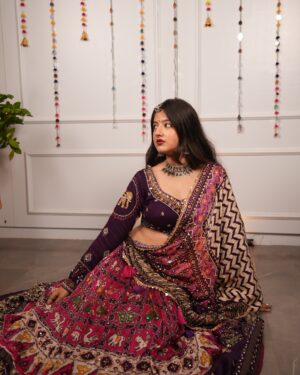 Jhanvi Bhatia Instagram - Somehow the fit is giving Leela 🫣💜

Fell in love w this and wore it the first day to Garba and def did get a lot of compliments 🥰✨
Would recco for Diwali too hehe 😉

Lehenga from @anita_thakkar_dressesonrent 
Styled by @ashgkz 

#lehenga #lehengacholi #garba #navratri #navratrioutfit #navratrispecial #lehengalove #diwali #diwalioutfit #explorepage #foryou #indianfashion #indianoutfitideas #jhanvibhatia