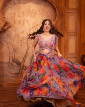 Jhanvi Bhatia Instagram - HAPPY DIWALI 🪔✨❤️🙏🏻

It’s literally one of the happiest time of the year!!! I hope you all are home celebrating w your close ones and in case you’re not, here’s sending virtual hugs and lots of gulab jamuns to you 🥹😋❤️

Love & light 💖
JB

Outfit: @tirumaladesigners 💜
Hair: @makeoverbymaheeshah 🧡
Shot by: @anmoltawde 💚

#diwali #diwalioutfit #diwalifashion #diwalipooja #poseideas #lehenga #lehengalove #diwalispecial #gharmorepardesiya #explorepage #foryou #jhanvibhatia