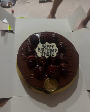 Jheel Mehta Instagram - 🧿When you’re turning 27, a #BrideToBe and are tired of shopping for events, the only answer is to have a #PyjamaParty 🥺🥳 on your birthday!🧿