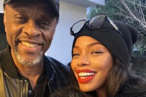 Jill Marie Jones Instagram - It’s a Wrap🎬♥️
#WarDawgz 
#DaphneRocker 

About Last Night… 
#WrapParty 

Thank You @michaelbeach for hosting 😊 
What a FUN NIGHT!!! 🎉🎉🎉
Good Food! Good People! SPADES!!!!!!!!!!! 
What more can one ask for!!! 🤗 

I think we might have a BANGER on our hands… but maybe I’m biased. 👀😜

Hi Girlfriend 💃🏾💃🏾♥️
@therealgolden47