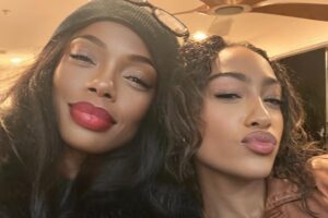 Jill Marie Jones Instagram - It’s a Wrap🎬♥️
#WarDawgz 
#DaphneRocker 

About Last Night… 
#WrapParty 

Thank You @michaelbeach for hosting 😊 
What a FUN NIGHT!!! 🎉🎉🎉
Good Food! Good People! SPADES!!!!!!!!!!! 
What more can one ask for!!! 🤗 

I think we might have a BANGER on our hands… but maybe I’m biased. 👀😜

Hi Girlfriend 💃🏾💃🏾♥️
@therealgolden47