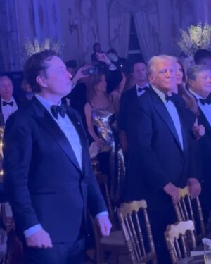Jill Zarin Instagram - Oh what a night! Thank you @hilarymusserhomes for inviting us to celebrate New Year’s Eve together. We had the best time! Looking forward to 2025! We are so blessed to have spent the last week with my family. I feel like I’ve seen it all and what I’ve learned is that your relationships are what matter most so cherish those you love and never take “time”for granted! Happy and Healthy New Year! ❤️❤️❤️