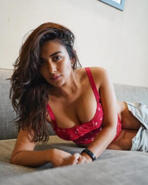 Jinal Joshi Instagram - Burnin’ it by the gram !
🕯️🕯️🕯️🕯️🕯️🕯️🕯️🕯️ 🕯️🕯️🕯️🕯️🕯️
==============================
Wearing @hunkemoller
Shot at @gcchotels
Photos by @gaurav_gps
==============================
#jinaljj #photooftheday #picoftheday #portrait #love