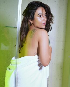 Jinal Joshi Instagram - Towel series !!