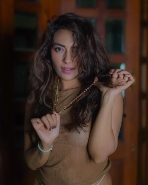 Jinal Joshi Instagram - Saturday : Adulting can wait till Monday !
Life’s too short to be serious all the time, let’s embrace the chaos today 🌀
.
.
Photos by : @gaurav_gps
.
.
.
#jinaljj #saturday #weekend #vibe #love #portrait #photooftheday #picoftheday #photoshoot #artist #artistsoninstagram #modelmayhem #instagood #instadaily