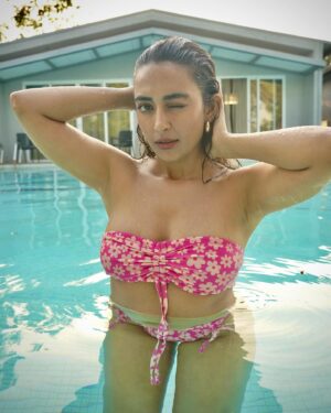 Jinal Joshi Instagram - Happy Valentine’s Day ❤️❤️❤️❤️❤️
.
I hope you said ‘Pick Me. Choose Me. Love Me.’
Cheers to the Happily Ever After !
.
.
Go on, Celebrate Love ❤️
Cheers ~ JJ
.
.
Wearing @hm
At @theforestclubresort by @zuperhotels
Photos by @gaurav_gps
.
.
#jinaljj #valentine #cute #pool #pretty #love