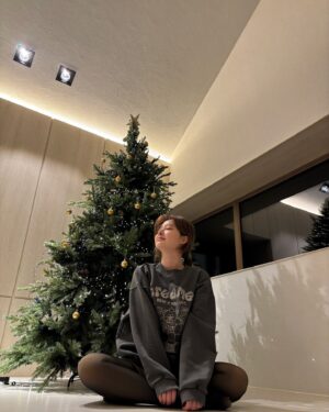 Jo Soo-min Instagram - Merry Christmas🎄🤍to my Genie🧞‍♂️💛