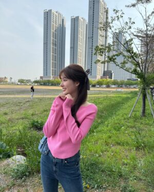 Jo Soo-min Instagram - 하나 소중 모먼트🩷