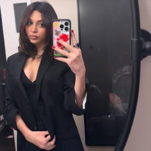 Josie Totah Instagram - last night i wore my dad’s suit for @sagawards @sagaftrafound