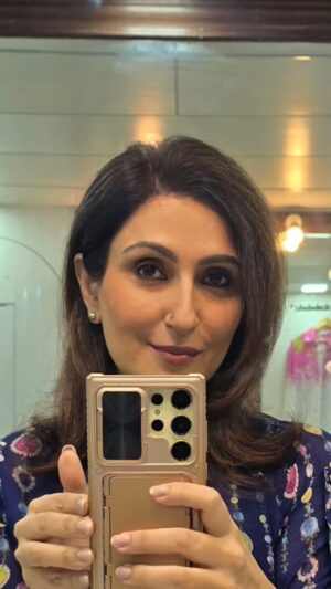 Juhi Babbar Instagram - Few clicks as ME😊😘 ...character mein jaane se pehle!

[Shoot Life | Vanity | Character Filming | I Love My Work]

#ShootLife #VanityClicks #CharacterFilming #ILoveMyWork #JuhiBabbarSoni