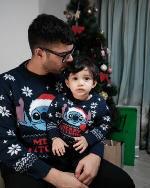 Juhi Godambe Instagram - Happy Holidays 🥰❤️🎄✨