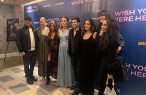 Julia Stiles Instagram - That baby girl!!!!
If I coulda told her a bazillion years later she’d be making her own movie. Overwhelmed with joy joy joy! Thank you for all the love and support last night @lionsgate @phiphenpictures @reneecarlino1 @mirmade_productions @isabellefuhrman @menamassoud @gabbykono @juanita_stiles @mikecarlsen @joshsarac @vanessacarltonactual