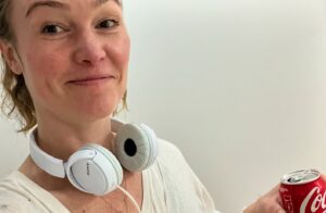 Julia Stiles Instagram - That baby girl!!!!
If I coulda told her a bazillion years later she’d be making her own movie. Overwhelmed with joy joy joy! Thank you for all the love and support last night @lionsgate @phiphenpictures @reneecarlino1 @mirmade_productions @isabellefuhrman @menamassoud @gabbykono @juanita_stiles @mikecarlsen @joshsarac @vanessacarltonactual