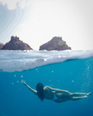 Juliana Paes Instagram - 💙🌊#noronha @mairakellermann
