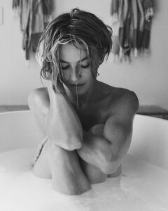 Actress Julianne Hough HD Photos and Wallpapers January 2025