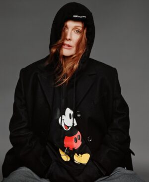 Julianne Moore Instagram - I loved this shoot! 
Thank you 
@m_magazine @jbtalbourdet
Photos by @alasdairmclellan 
Styled by @maxpearmain 
Article by @clement.ghys
@anthonyturnerhair @kaymontano @nailsbymh 
@andyhillmanstudio @artpartner 
@thconrad @michael.giugliano @gatsby_gus