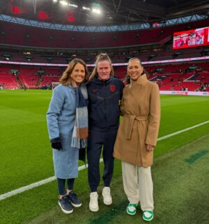Julie Foudy Instagram - Wembley Stadium. 78,346. USWNT vs England. For a FRIENDLY. Largest crowd ever to watch a women’s friendly. Love when I get to live these moments in women’s soccer history from a really good seat. 🙏🏼 Nothing better than pitchside at Wembley. A little flavor if you missed. Plus a huge shout out to our larger TNT Sports team for rocking a 80 minute pregame show and 30 min post game as well. Love our squad! (Finally, let’s not forget our best photographer AND reporter @melissaortiz5… she does it all.)
