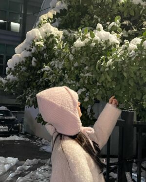 Jung Chae-yeon Instagram - 🎄